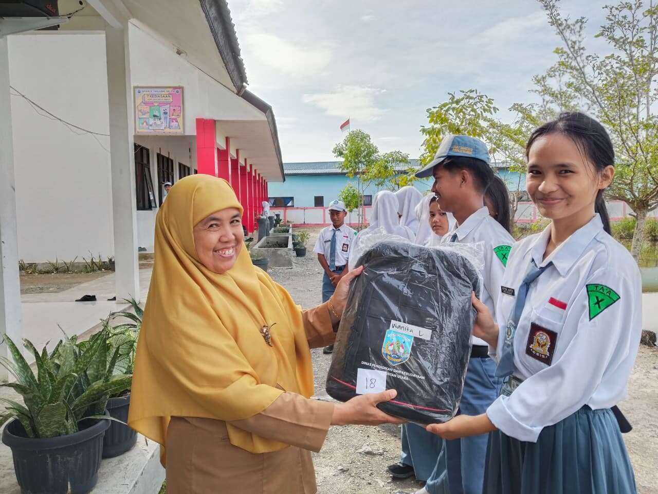 Bantuan siswa non PIP, KIP, PKH